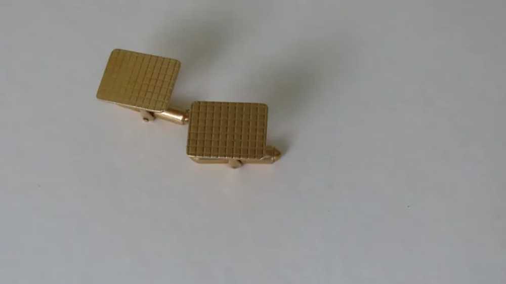 Pair of Mid Century Grid Pattern 14K Gold Cufflin… - image 5