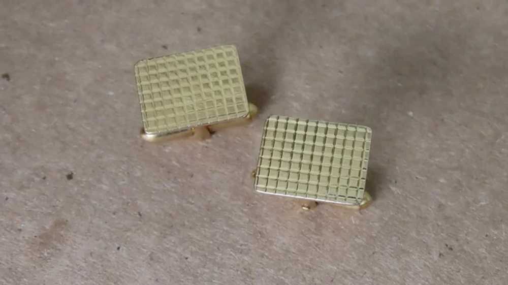 Pair of Mid Century Grid Pattern 14K Gold Cufflin… - image 6