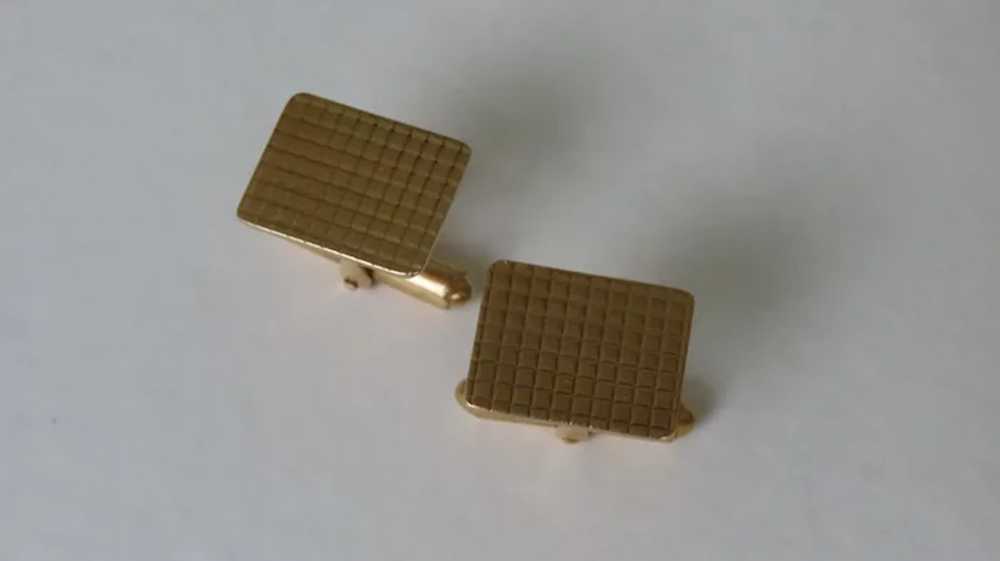 Pair of Mid Century Grid Pattern 14K Gold Cufflin… - image 8