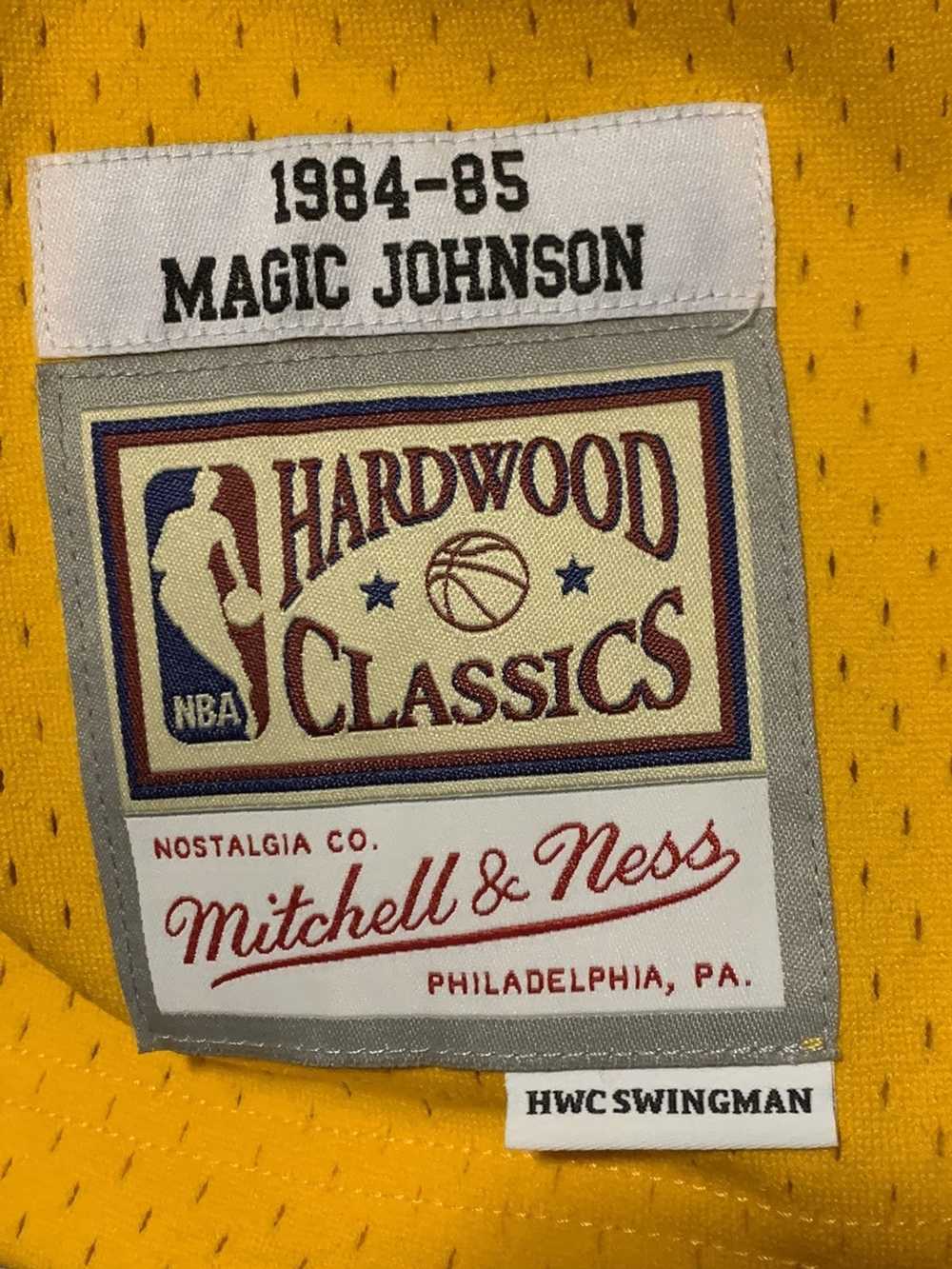 LOS ANGELES LAKERS MAGIC JOHNSON VINTAGE 90s CHAMPION NBA BASKETBALL JERSEY  XL – The Felt Fanatic