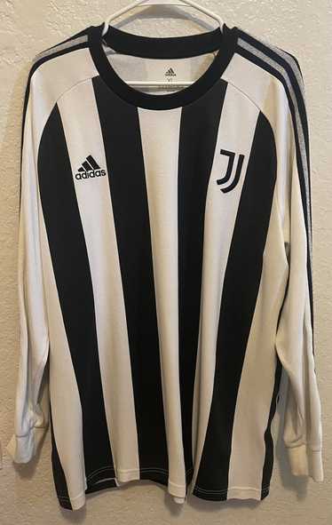 Adidas Adidas vintage Juventus jersey