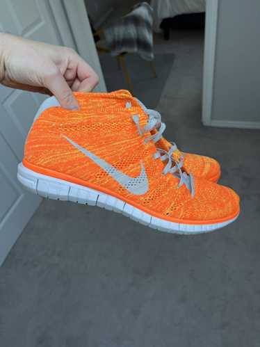 Nike Nike Free Flyknit Chukka - Orange Volt