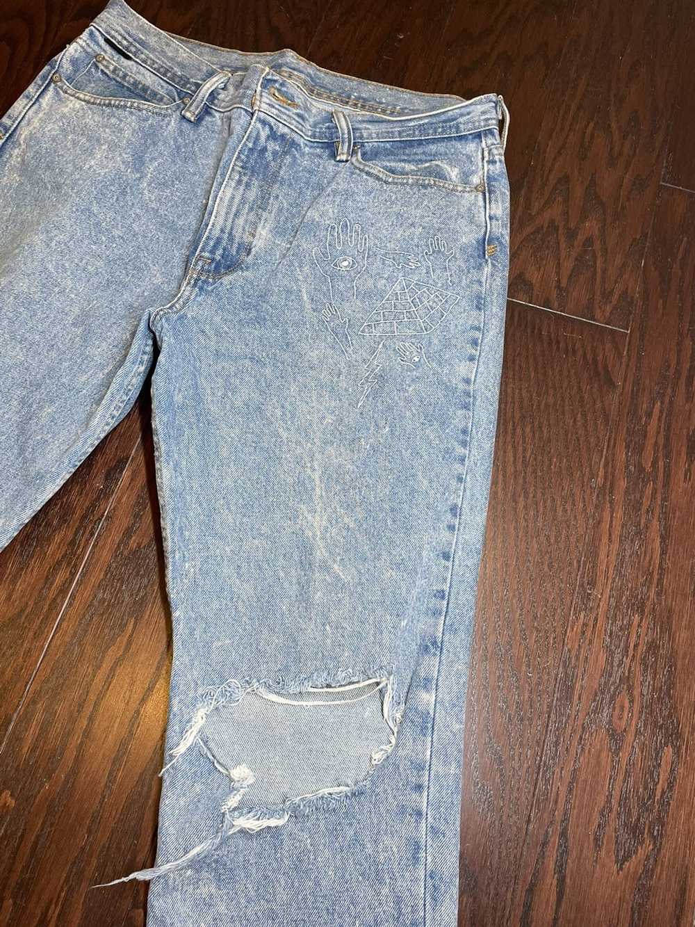 Streetwear Distressed Jeans with Stitching - image 3