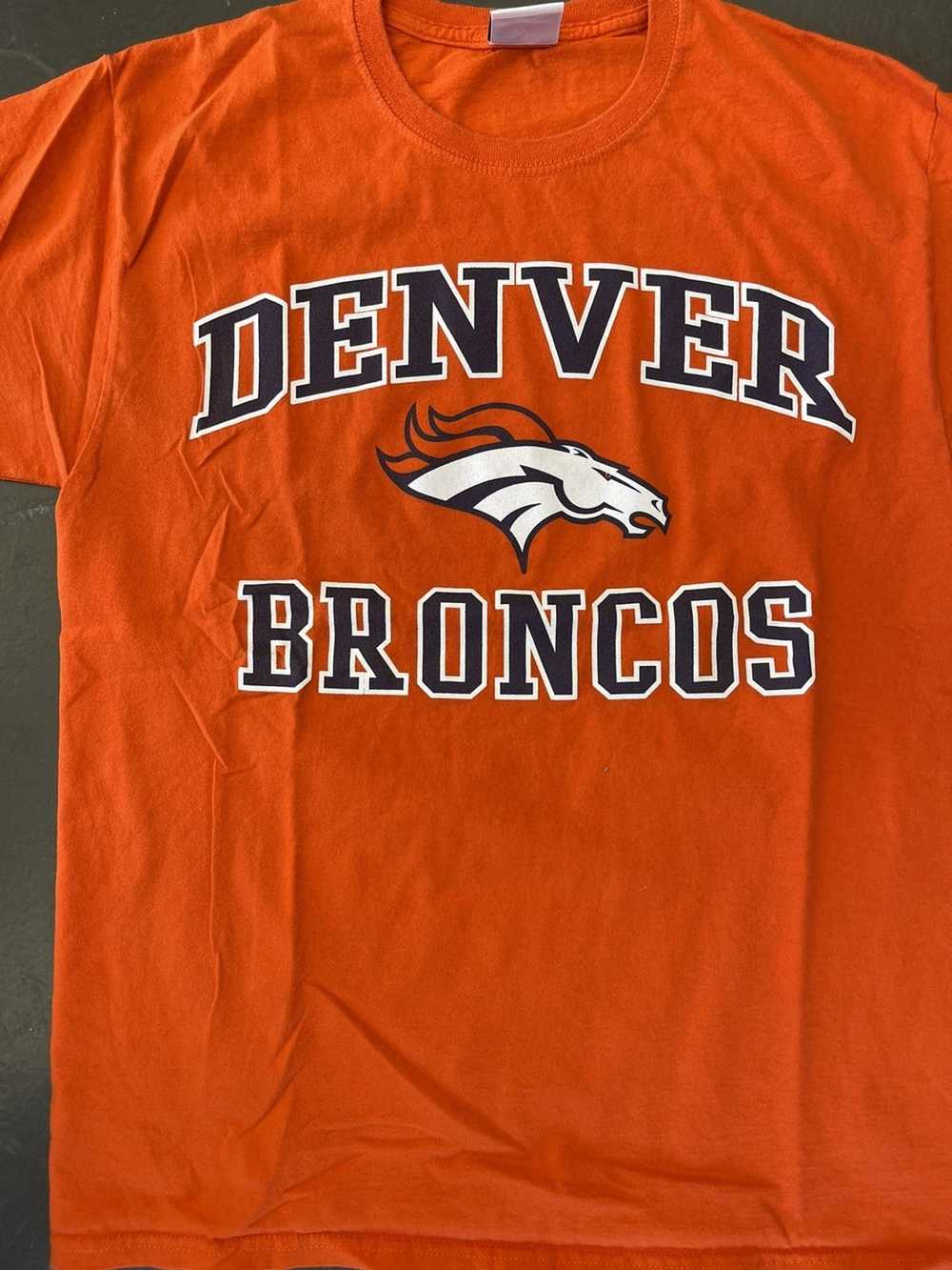 Majestic Fan Fashion Orange Denver Broncos T-Shirt Women's Size