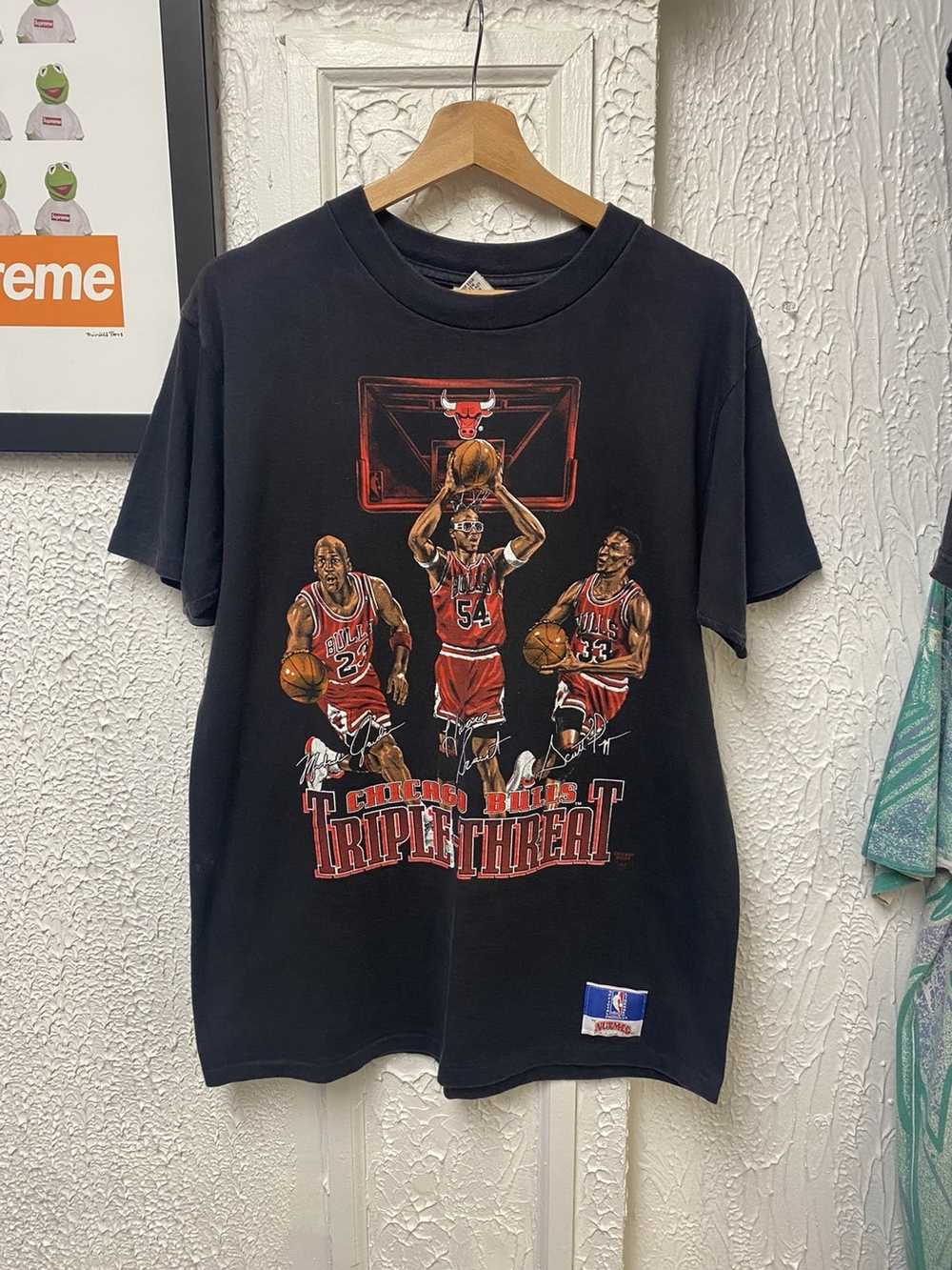 nutmeg, Shirts, Vintage Chicago Bulls Tshirt 993 3peat Nba Champions Rare  Graphic Adult Medium