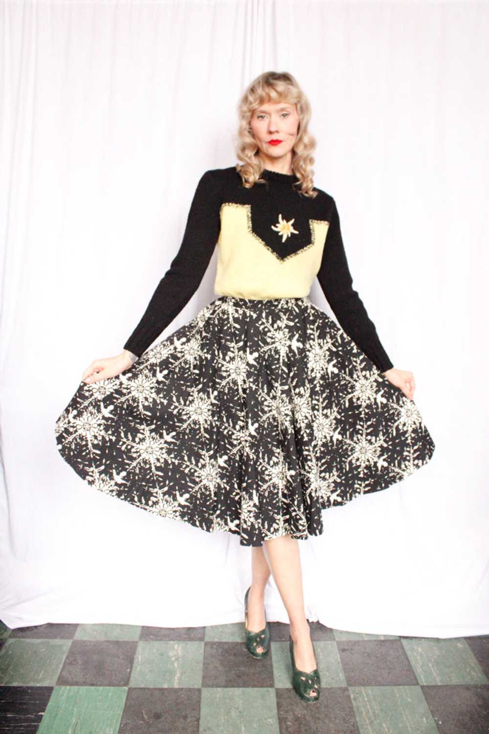 1950s Snowflake Cotton Swing Skirt - Xsmall - image 2