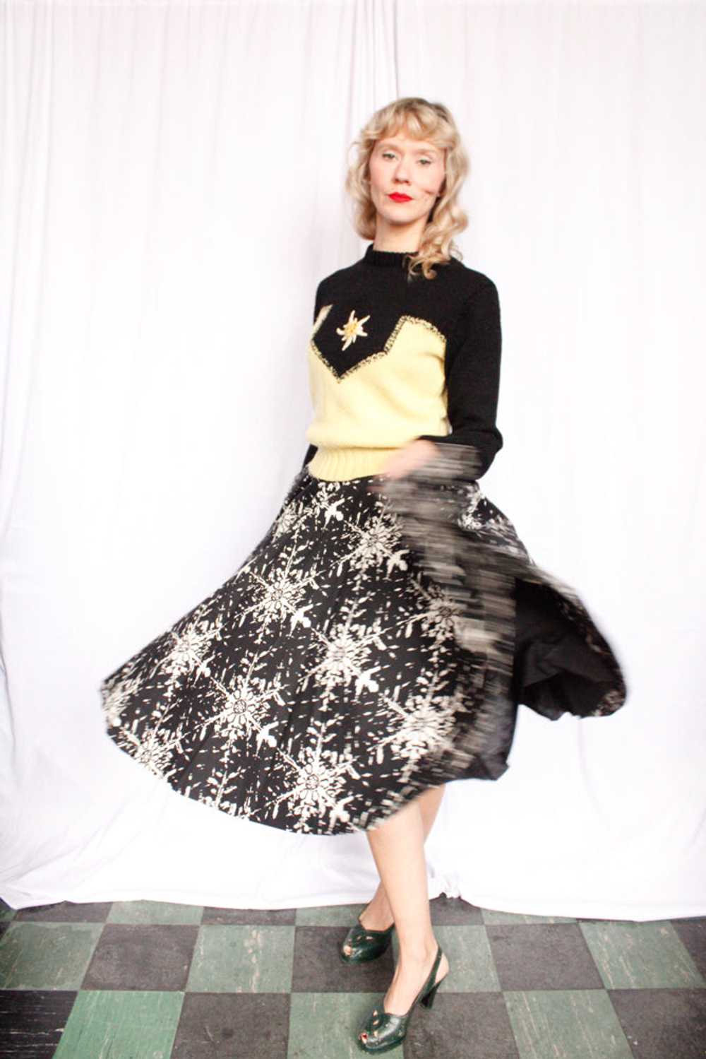 1950s Snowflake Cotton Swing Skirt - Xsmall - image 3