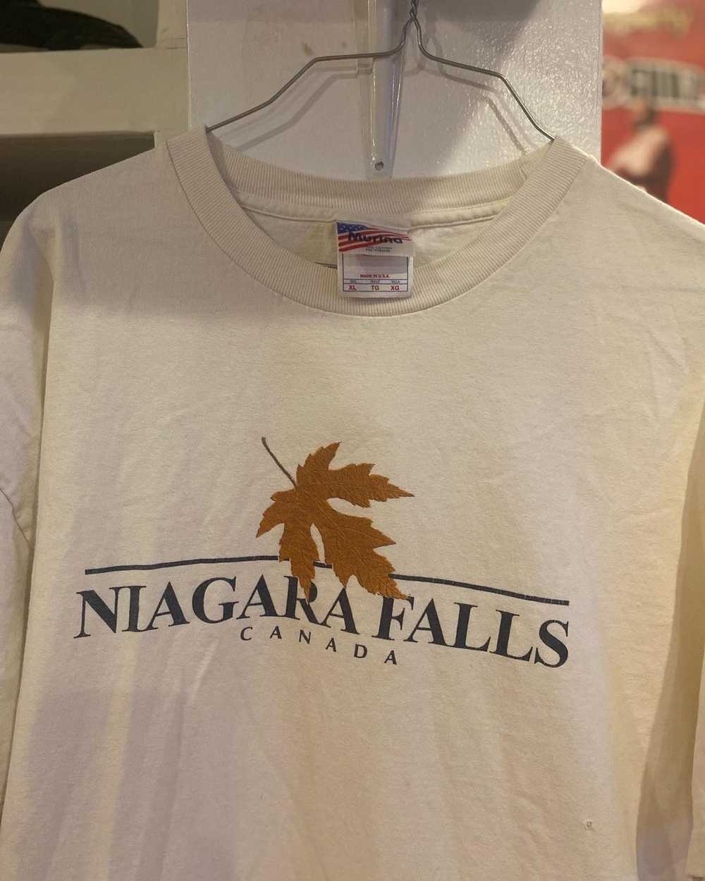 Vintage 90’s Niagara Falls tee. - image 2