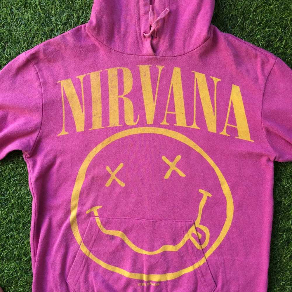 Nirvana × Rock Band × Vintage Nirvana Smiley Merc… - image 1