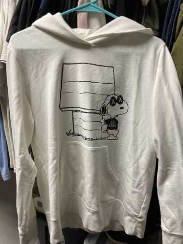 Kaws snoopy outlet hoodie