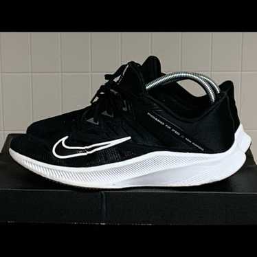 Nike MENS NIKE QUEST 3 LACE UP LOW RUNNING SHOES … - image 1