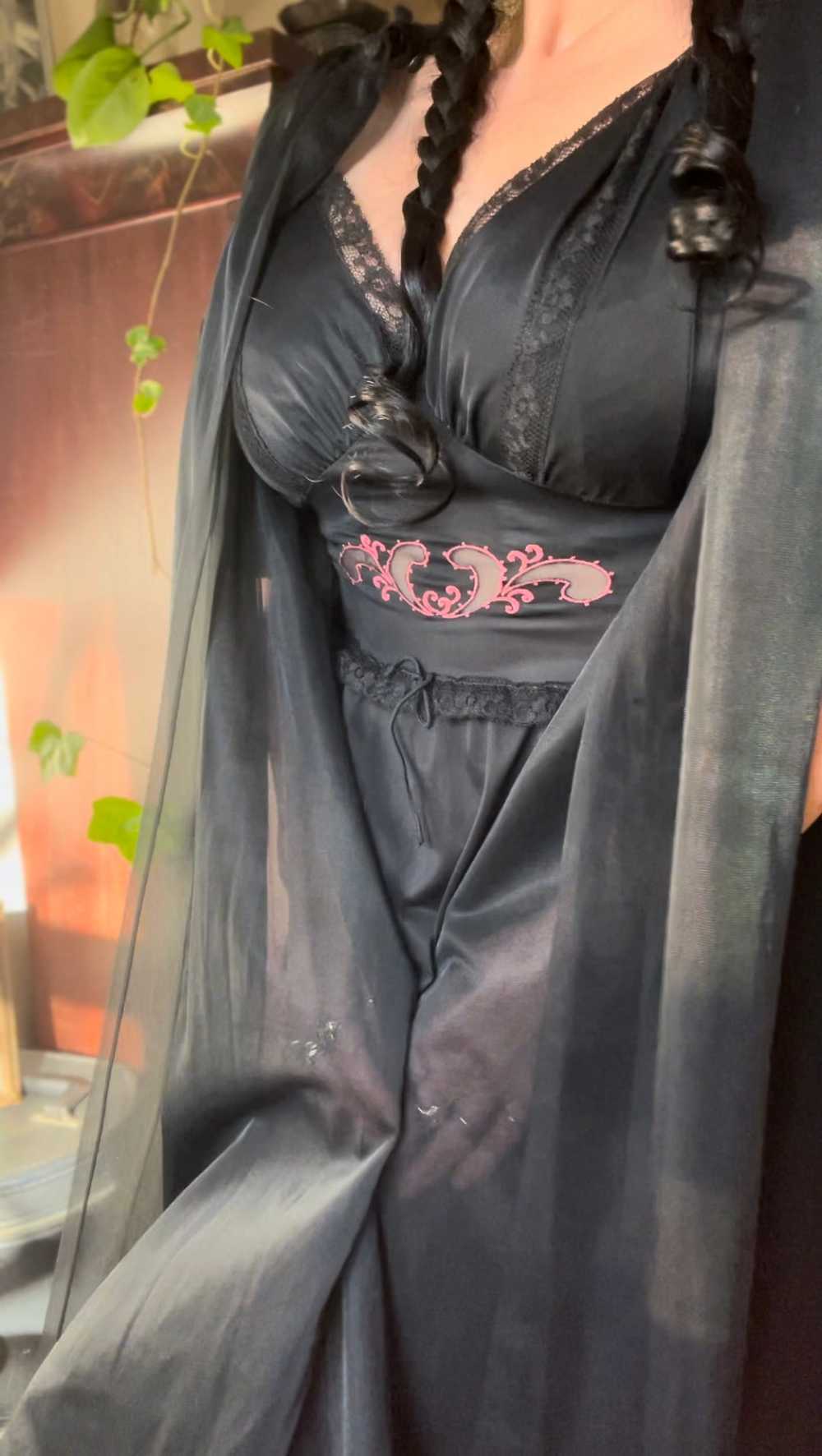 Amazing 1950’s Vintage Black Nightgown - image 12