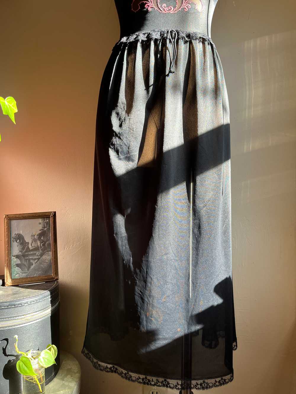 Amazing 1950’s Vintage Black Nightgown - image 6