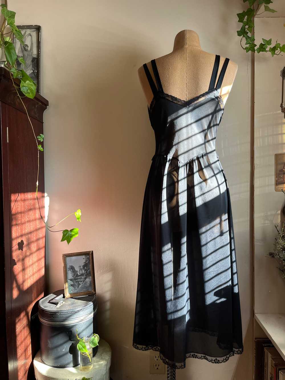 Amazing 1950’s Vintage Black Nightgown - image 7