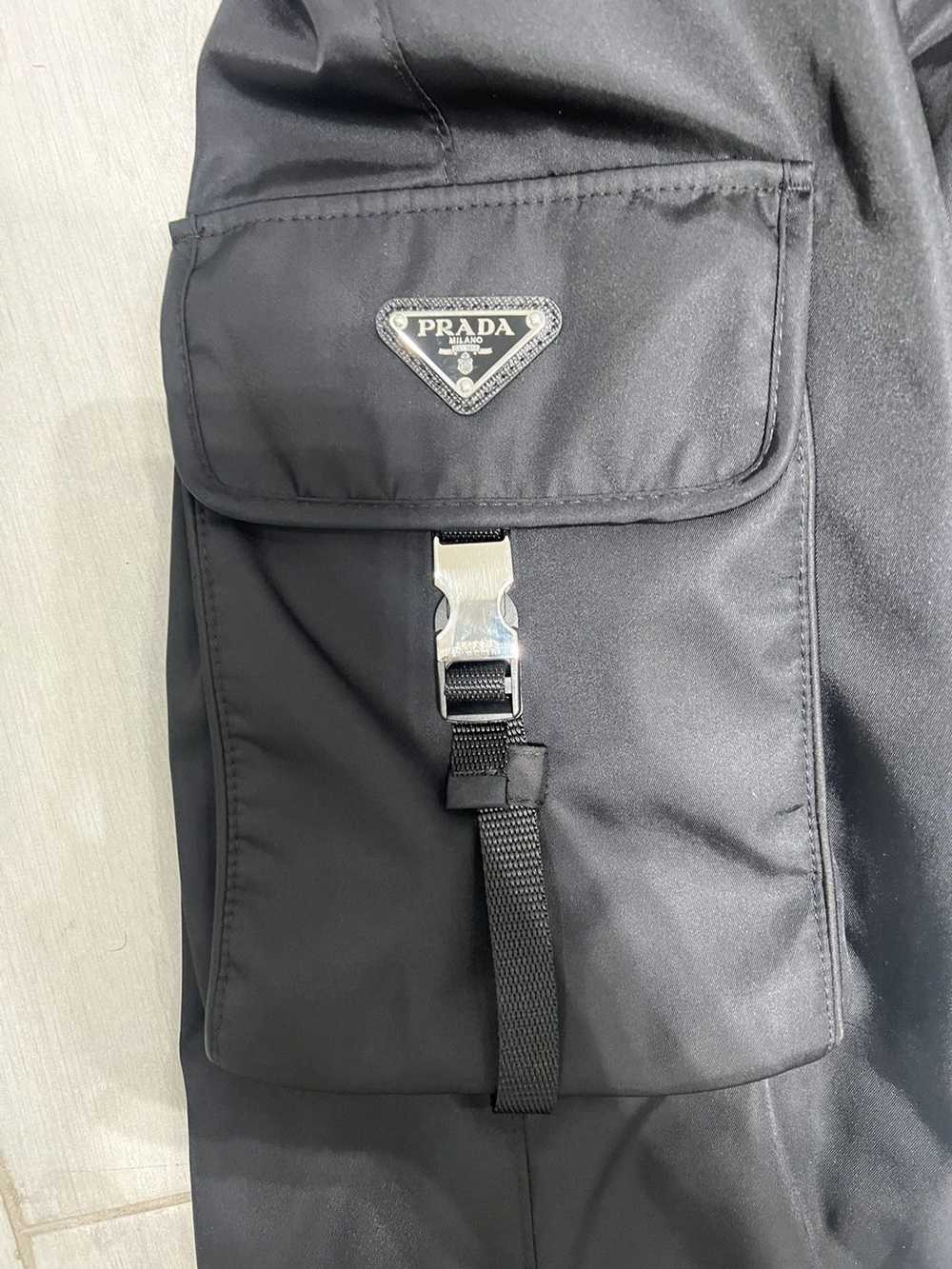 Prada Prada logo-plaque cargo pants - image 2