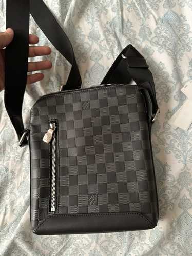 Louis Vuitton Discovery messenger BB Louis Vutton