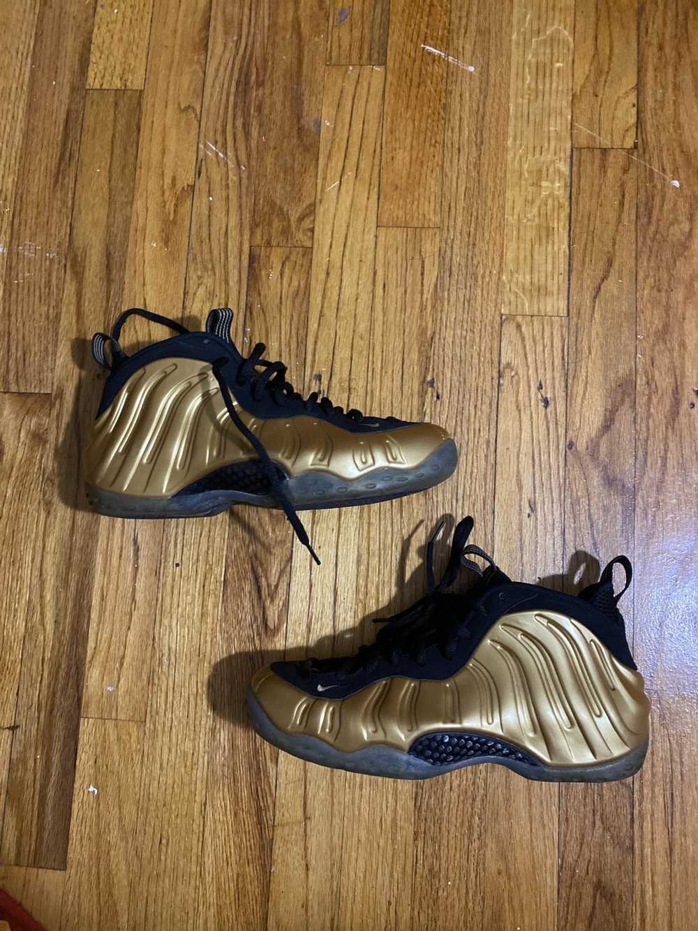 Nike Air foamposite one metallic gold - image 1