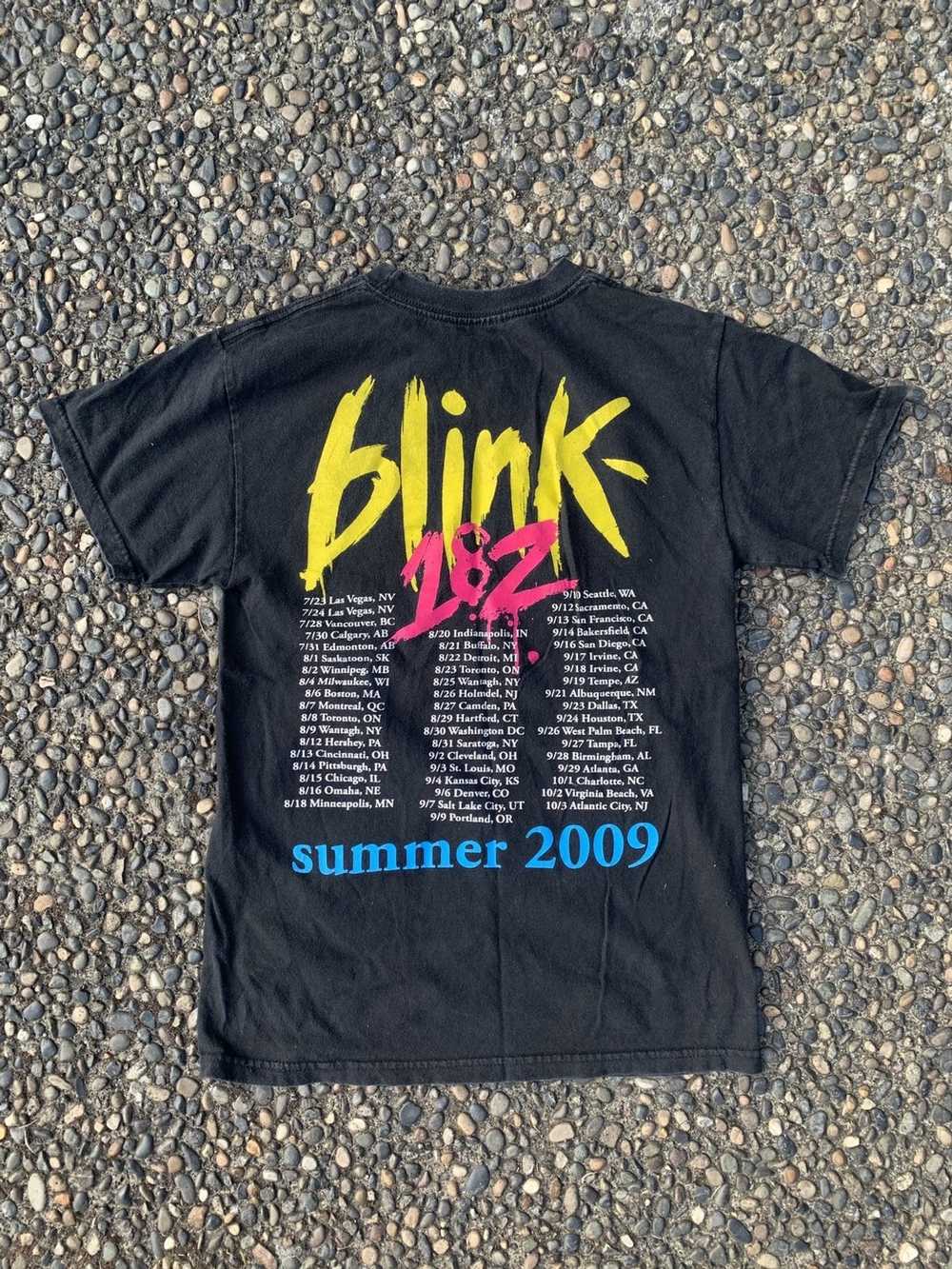 Vintage Vintage Blink 182 Tour T-Shirt 2009 - image 3