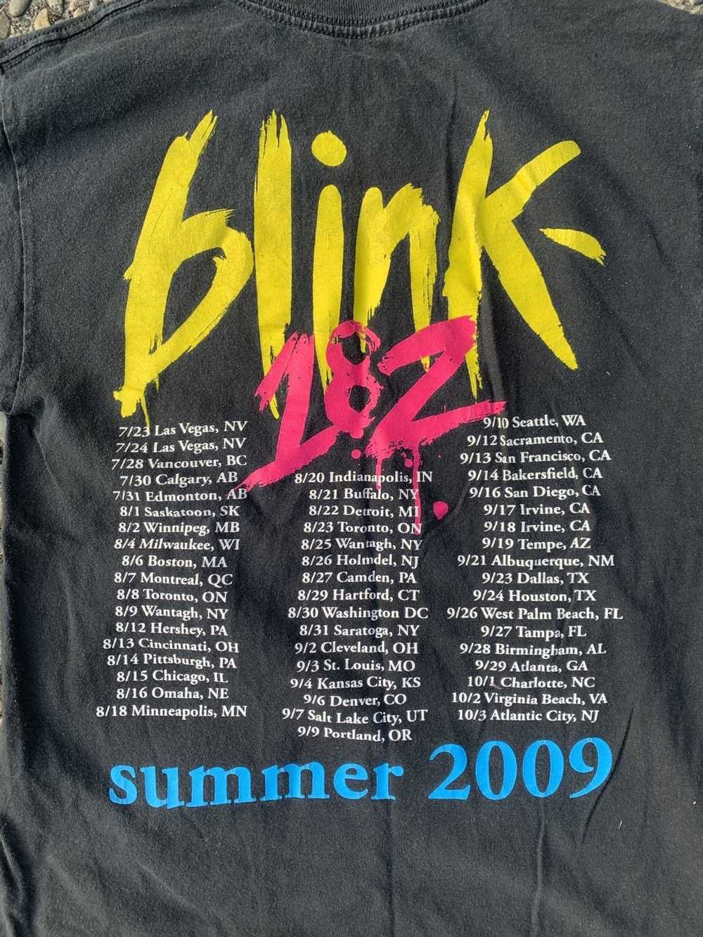 Vintage Vintage Blink 182 Tour T-Shirt 2009 - image 4