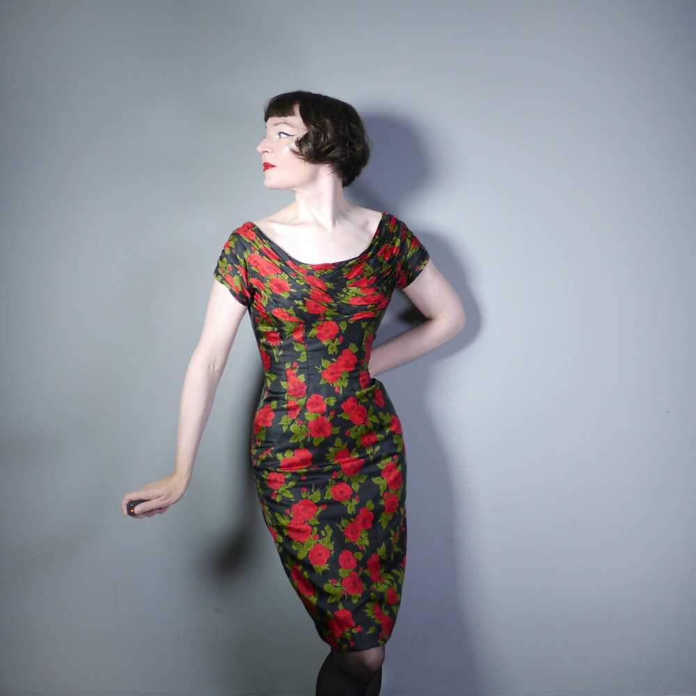 50s BLACK AND RED FLORAL KAY SEILIG DRAPED WIGGLE… - image 2
