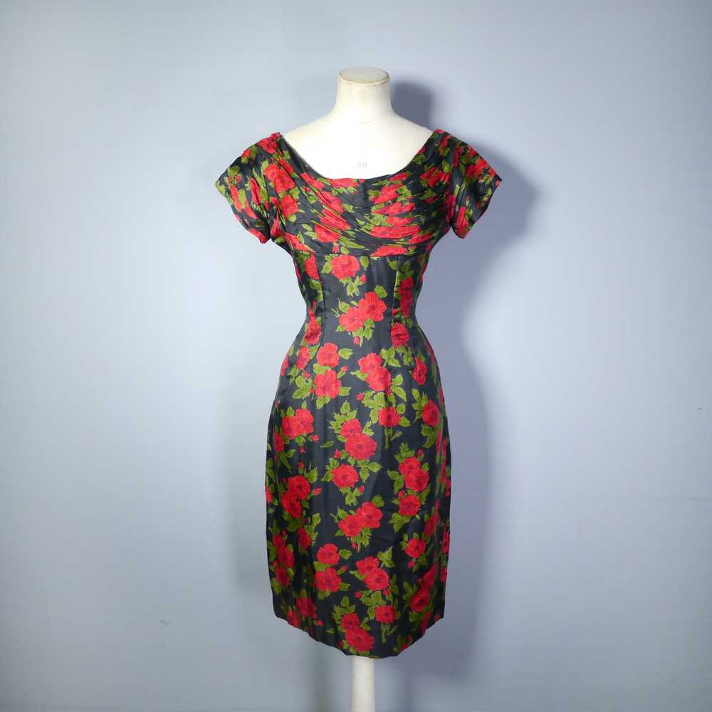 50s BLACK AND RED FLORAL KAY SEILIG DRAPED WIGGLE… - image 5