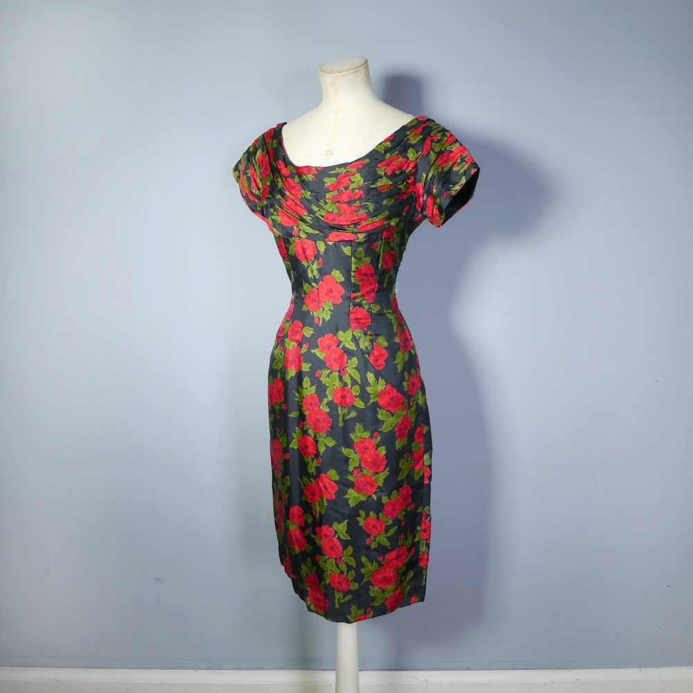 50s BLACK AND RED FLORAL KAY SEILIG DRAPED WIGGLE… - image 8