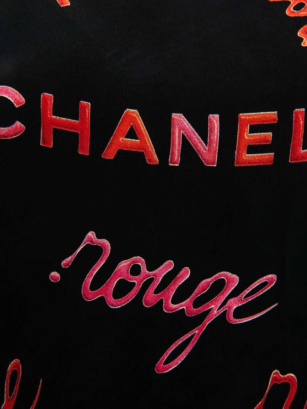 CHANEL Pre-Owned 1990s logo-print silk blouse - B… - image 4