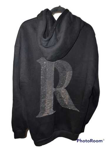 Streetwear RetroVert Hoodie “R”