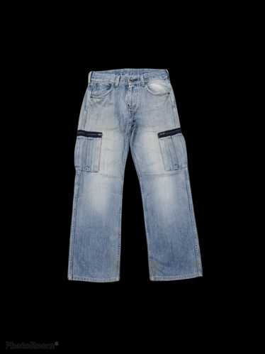 Minimalist Street Style w/ Playboy Shirt, Levi's Jeans, Louis Vuitton Bag &  Nike Air Max 97 Sneakers – Tokyo Fashion