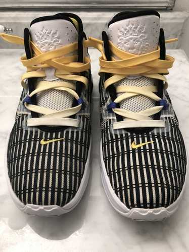 Nike Nike Lebron Witness VI Shoes "Lakers" White B