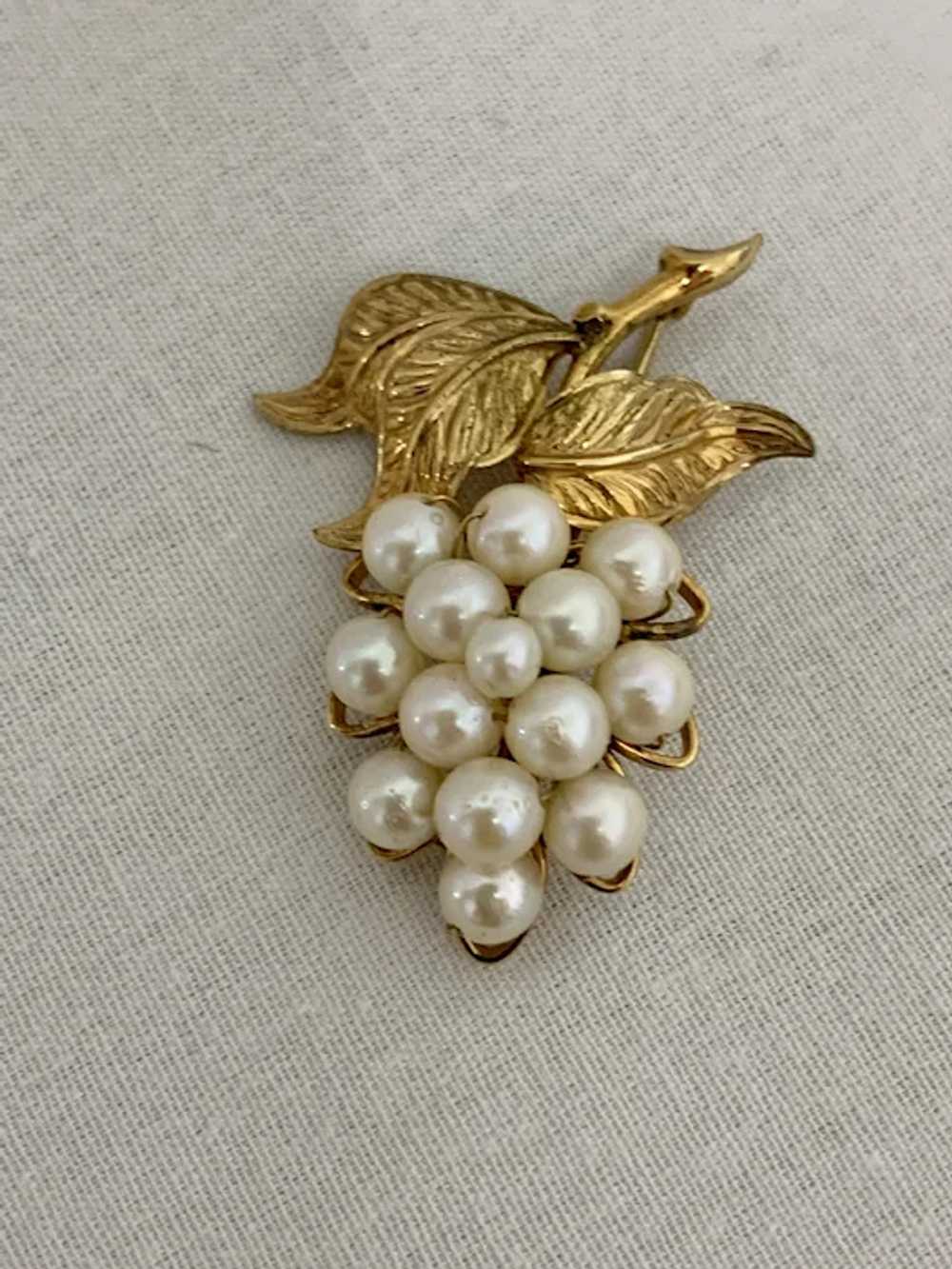 Vintage 1950’s Cultured Pearls Gold Filled Brooch… - image 4