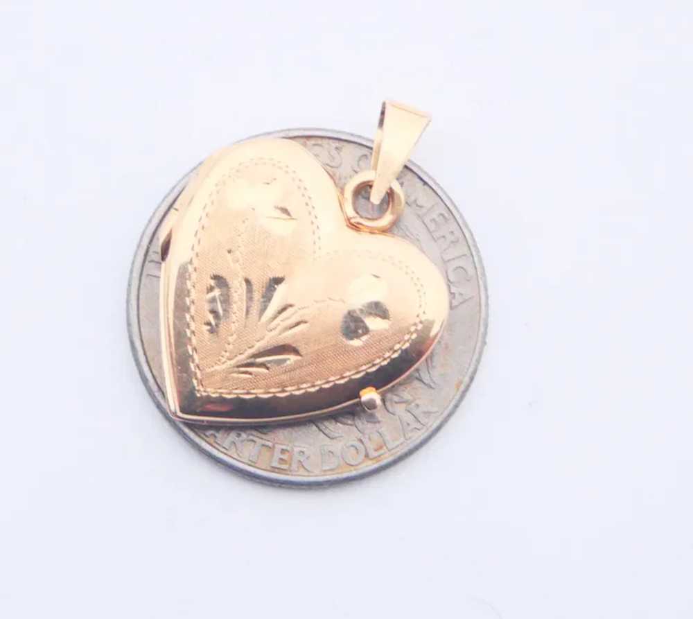 Old Floral Heart Picture Locket Pendant solid 18K… - image 9