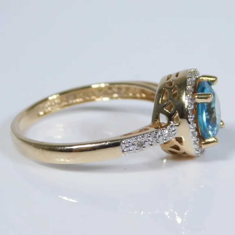 Vibrant 1.73ctw Blue Topaz & Diamond Halo Ring 14… - image 3
