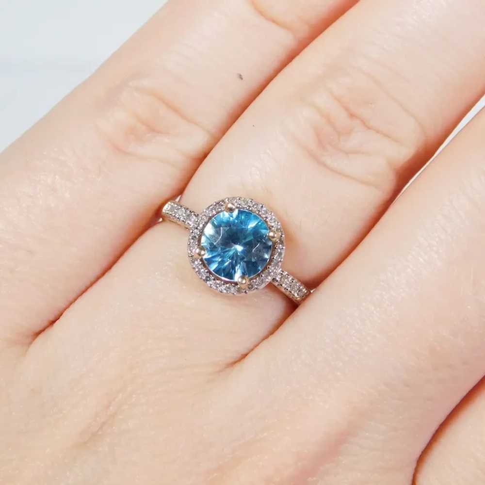 Vibrant 1.73ctw Blue Topaz & Diamond Halo Ring 14… - image 5