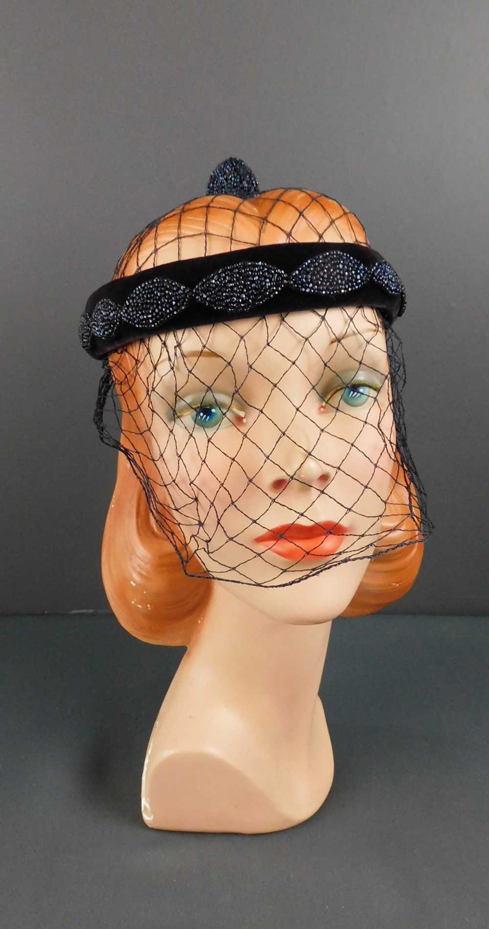Vintage Blue Velvet Ring Hat with Netting and Bea… - image 1