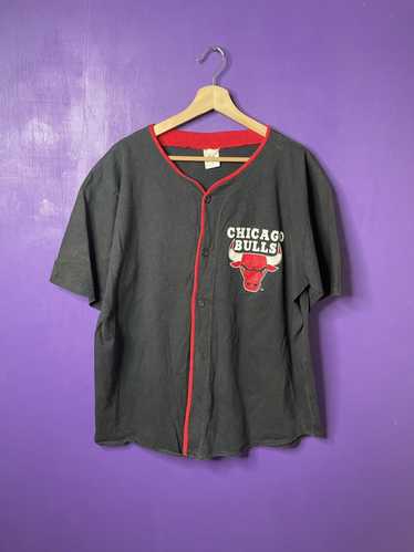 Baseline Leeds - Mj Mondays . Chicago Bulls Black Jersey . . #michaeljordan  #jordan #jordan23 #23 #chicagobulls #bulls #chicago #vintagebasketball  #vintagenba #nbavintage