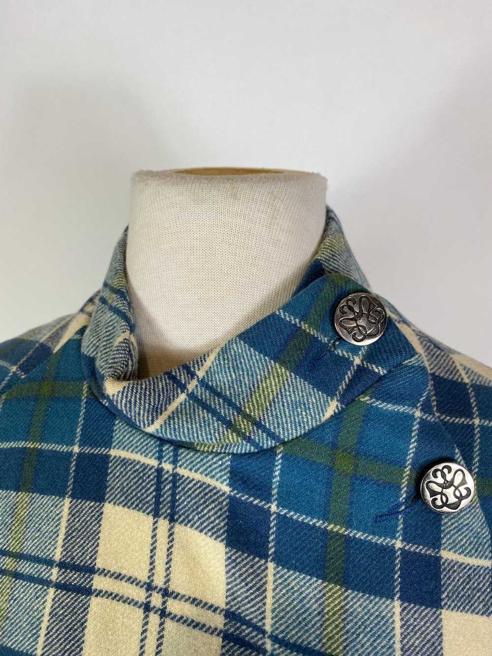 1960s Laird Porch of Scotland Plaid Wool Cape and… - image 3