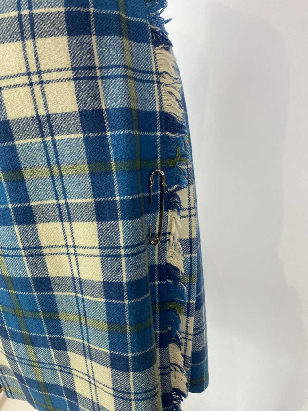 1960s Laird Porch of Scotland Plaid Wool Cape and… - image 6