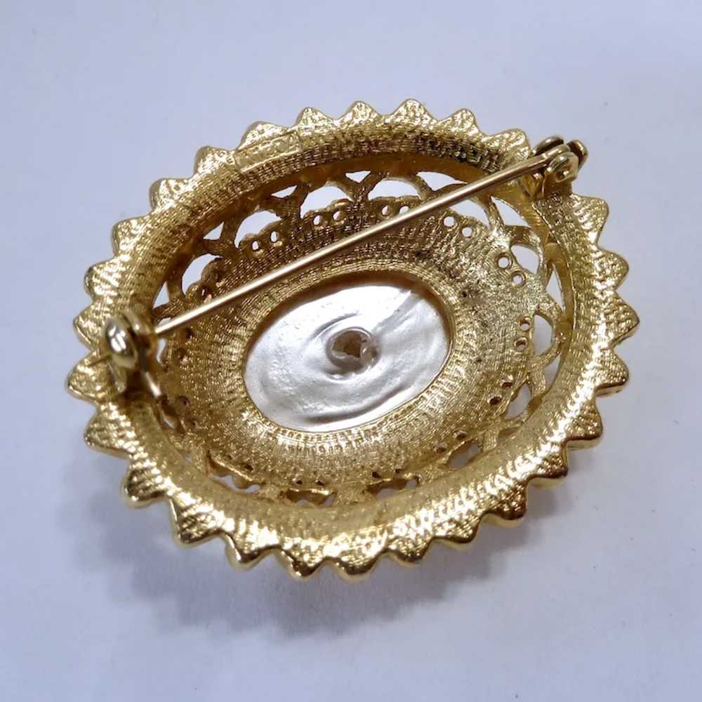 Impressive Domed Brooch with Large Faux Mabe Pear… - image 6