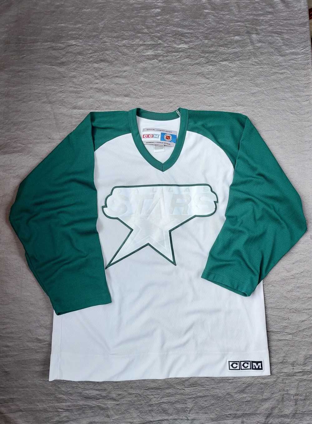Retro Dallas Stars Hockey Crewneck Sweatshirt Vintage Texas NHL