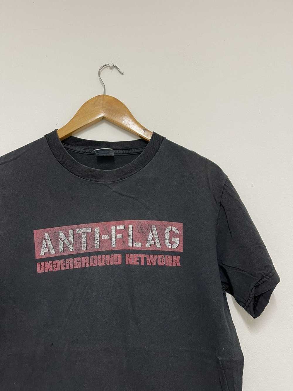 Band Tees × Vintage Vintage Anti-Flag Band “ Unde… - image 3