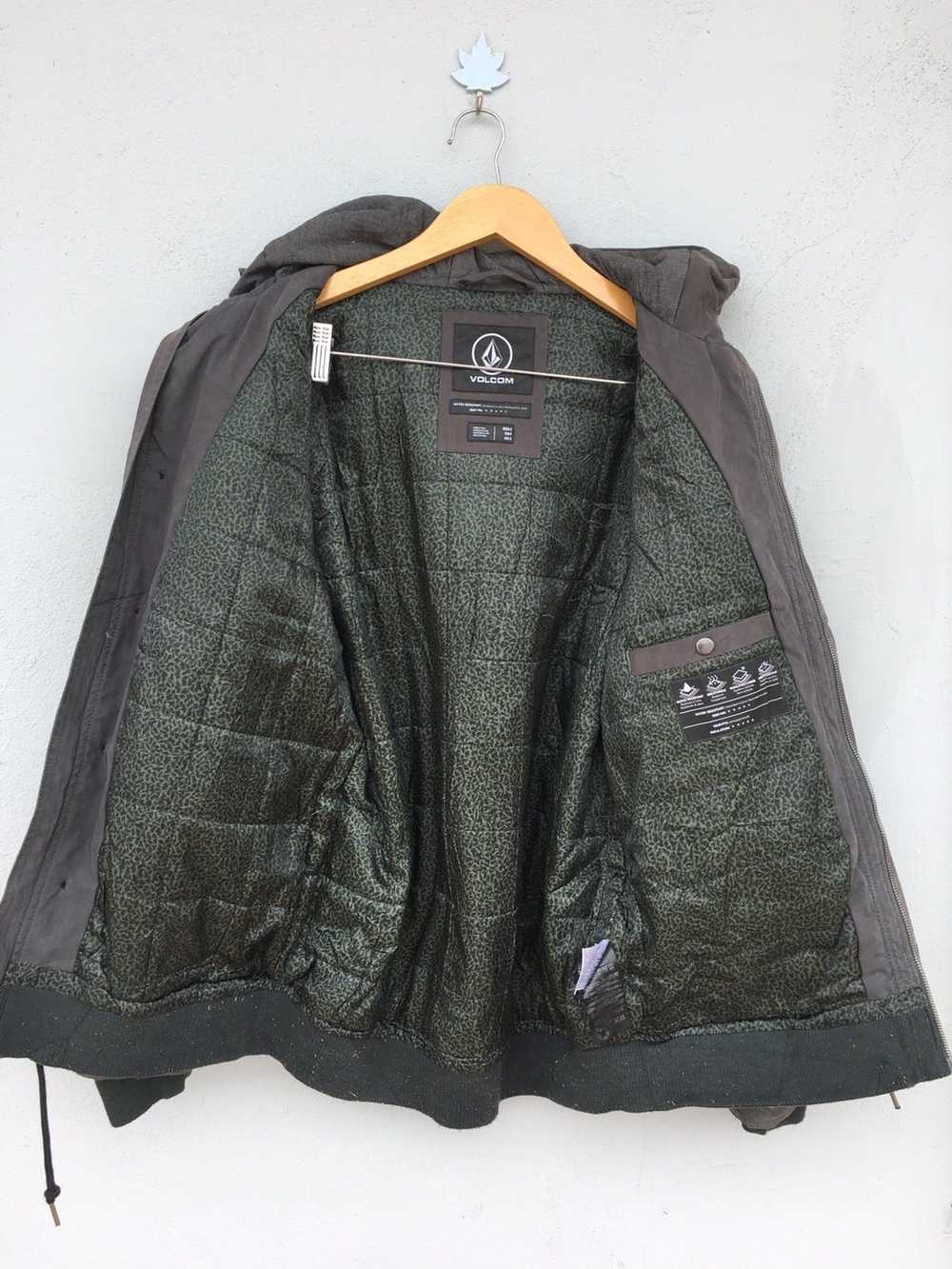 Volcom volcom water resistant puffer jacket size S - image 9