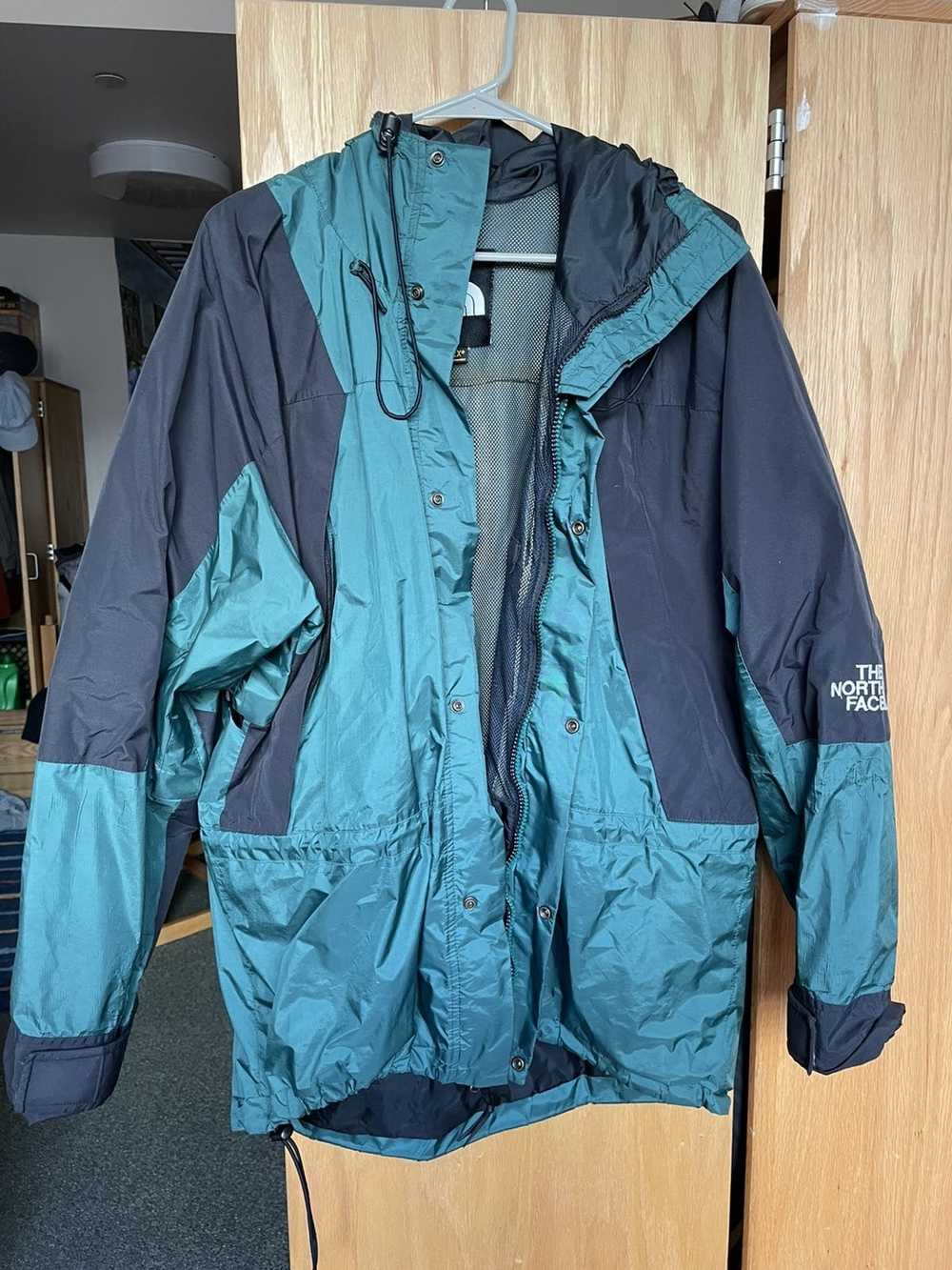 The North Face Vintage 90’s North Face GoreTex Ra… - image 1