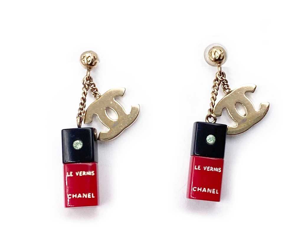 Chanel Chanel Vintage Rare Gold CC Red Nail Polis… - image 1