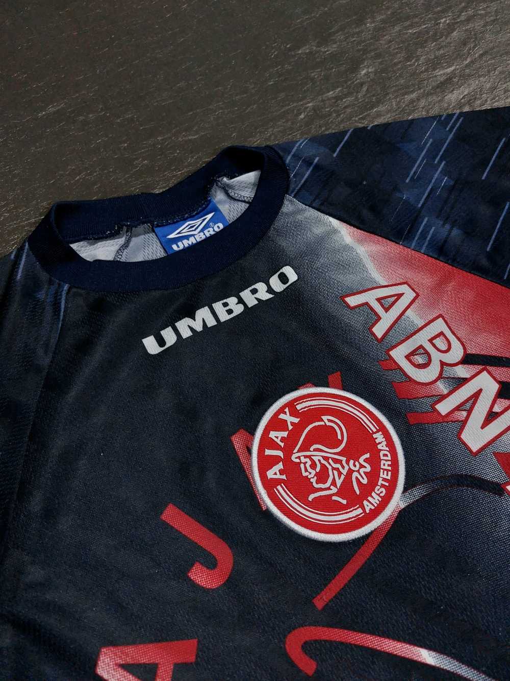 Rare × Umbro × Vintage Vintage Ajax Umbro Away Sh… - image 4