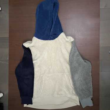 American Eagle Outfitters Multicolor carpet hoodie