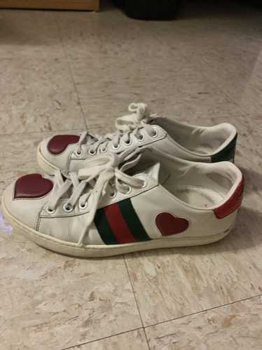 Gucci Gucci heart ace embroidered sneaker