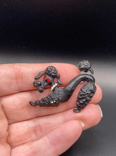 Vintage　1950s'　poodle l brooch VINTAGE DIAMOND GOLD POODLE DOG BROOCH 14CT GOLD CIRCA 1950