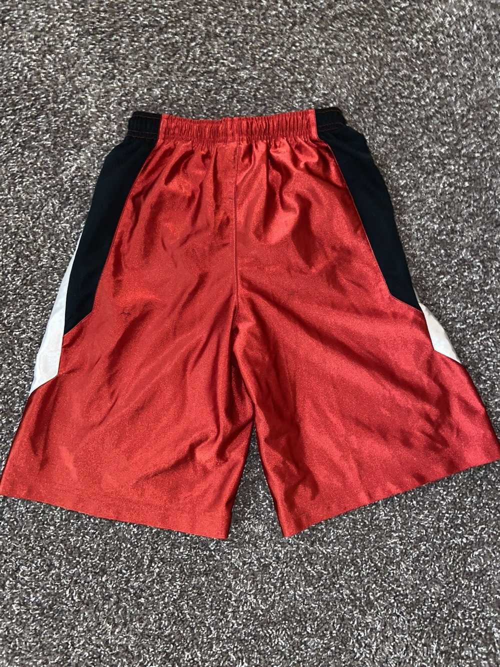 Nike Nike Vintage 90s Red Shorts - image 2