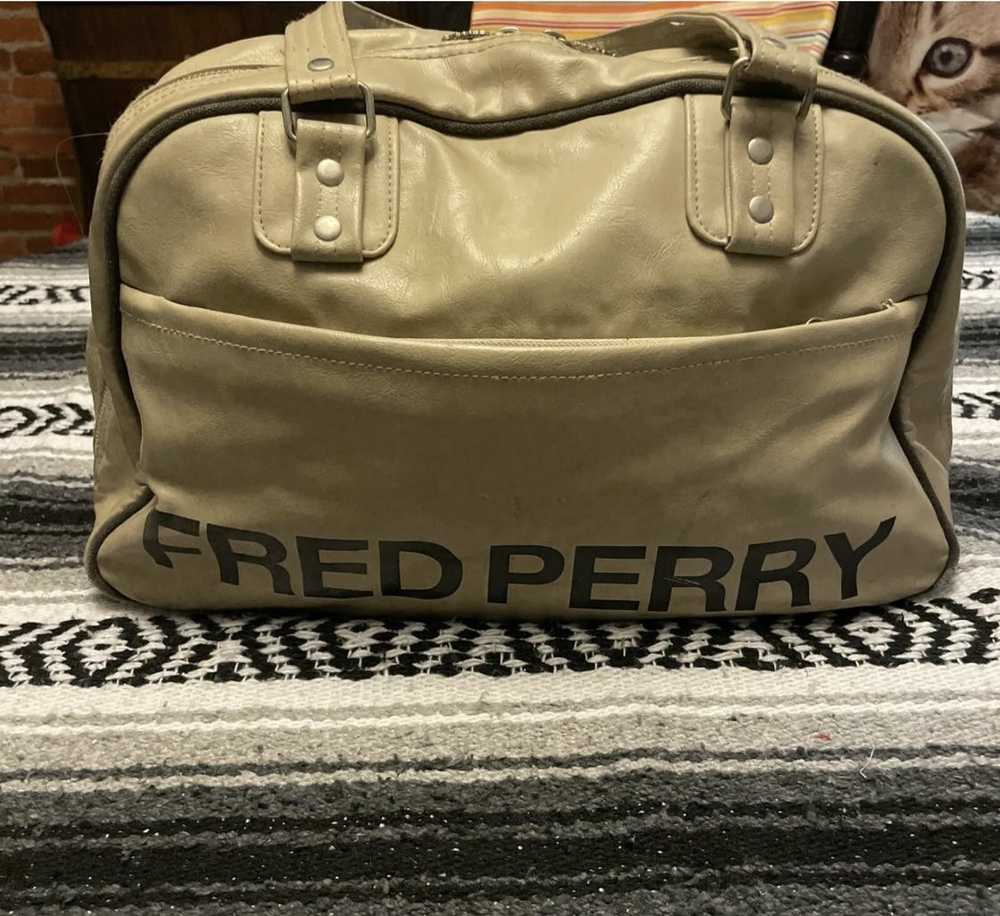 Fred Perry Vintage Leather Fred Perry Messenger Bag Gem